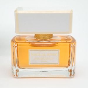 NWOB Dahlia Divin Givenchy Eau de Parfum Spray 50ml, 1.7oz.